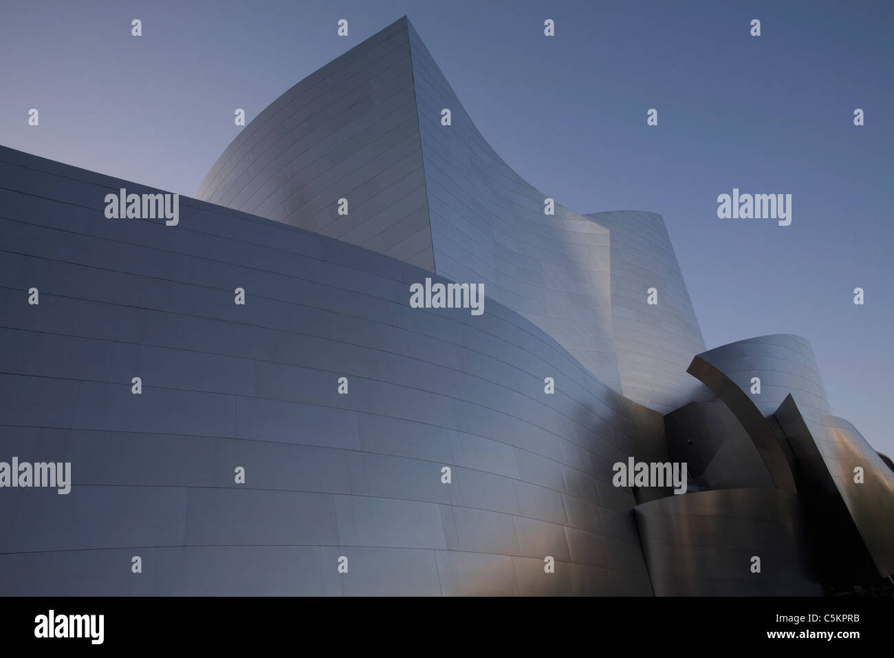 Das Getty Center: die Walt Disney Concert Hall, eine Frank Gehry entworfene Anlage, ist Heimat der Los Angeles Philharmonic Orchestra, Stockfoto