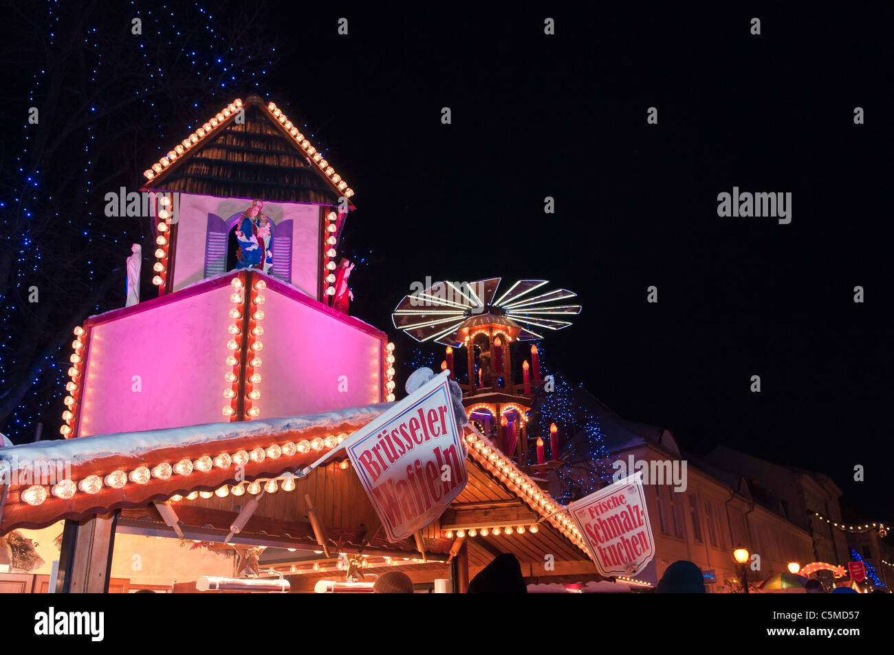 Weihnachtsmarkt vor dem Brandenburger Tor Potsdam, Brandenburg