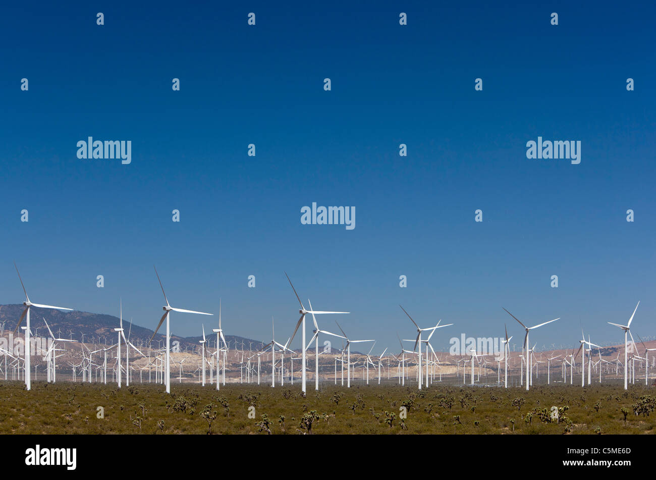 Mojave, Kalifornien - Windkraftanlagen in den Tehachapi Pass. Stockfoto