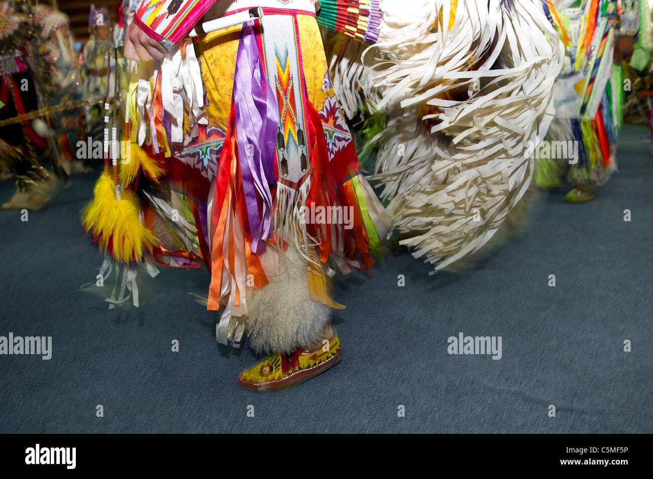 Einheimische Tänzer bei der Jahresfeier der Tsuu T'ina First Nation, westlich von Calgary Alberta Stockfoto