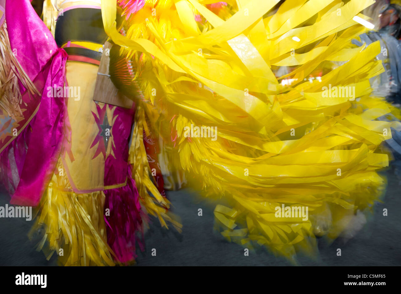 Einheimische Tänzer bei der Jahresfeier der Tsuu T'ina First Nation, westlich von Calgary Alberta Stockfoto