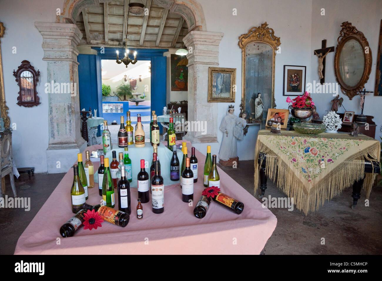 Kuba, Trinidad. Paladar Eingang, ein kleines Restaurant in einem Privathaus. Stockfoto
