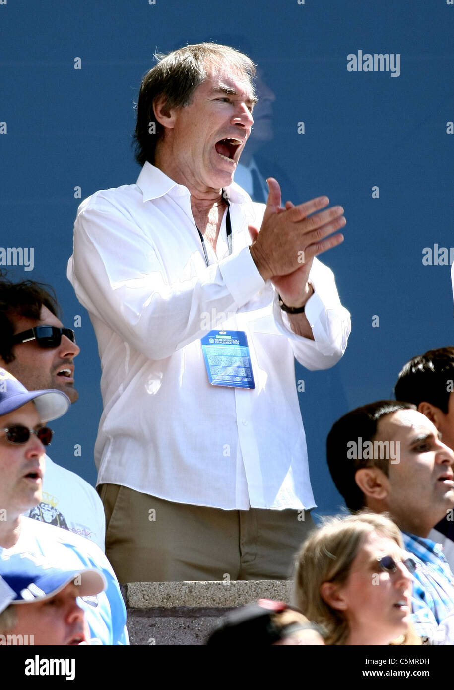 Timothy dalton Fotos und Bildmaterial in hoher Auflösung Seite 2