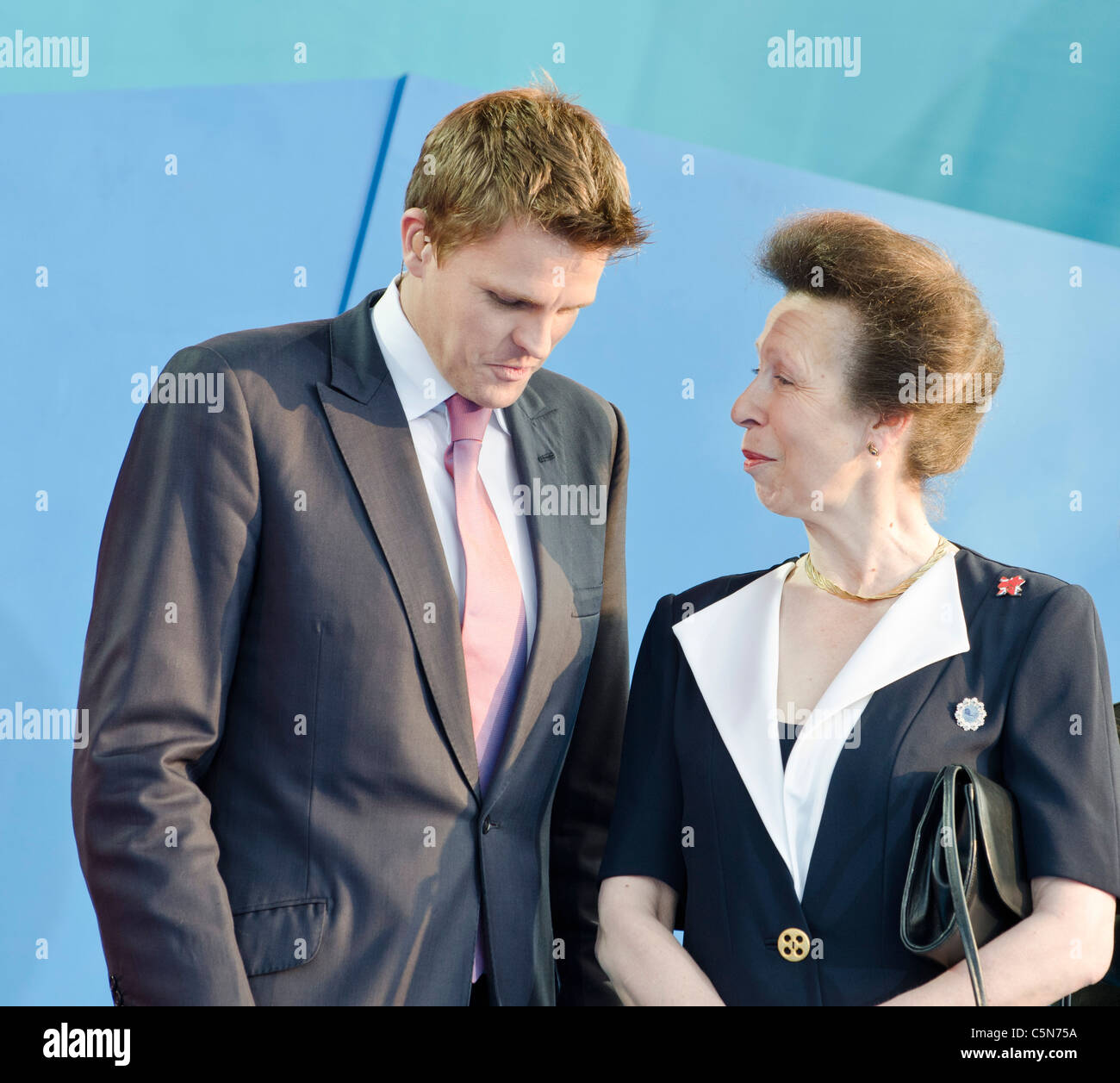 Princess Royal (Prinzessin Anne) und Jake Humphry BBC-Moderator "1 Jahr vor" London 2012 Olympics Trafalgar Square Stockfoto