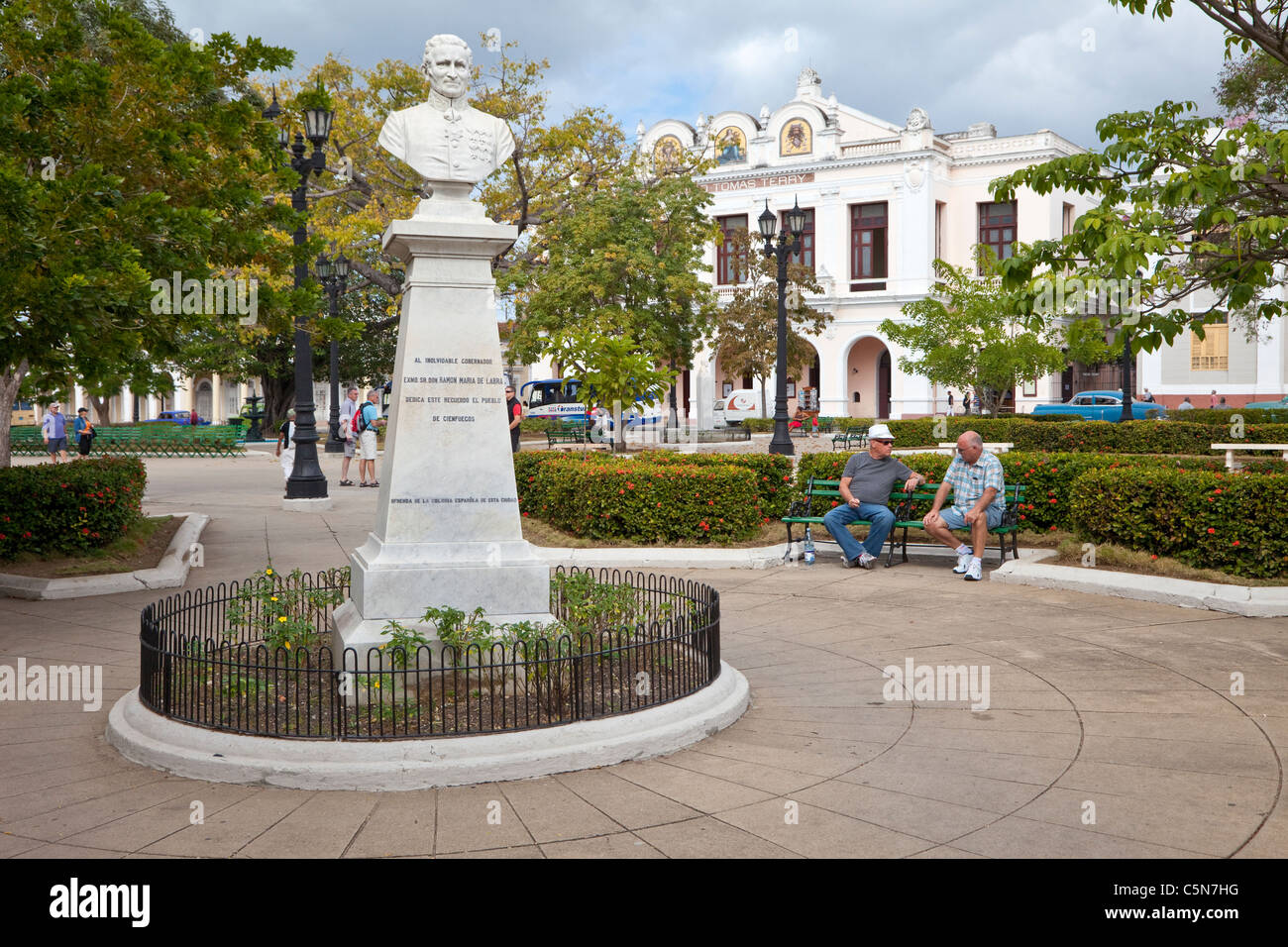 Kuba, Cienfuegos. Statue, Don Ramon Maria de Labra, Abolitionist Gouverneur von Cienfuegos, 1844-48. Stockfoto