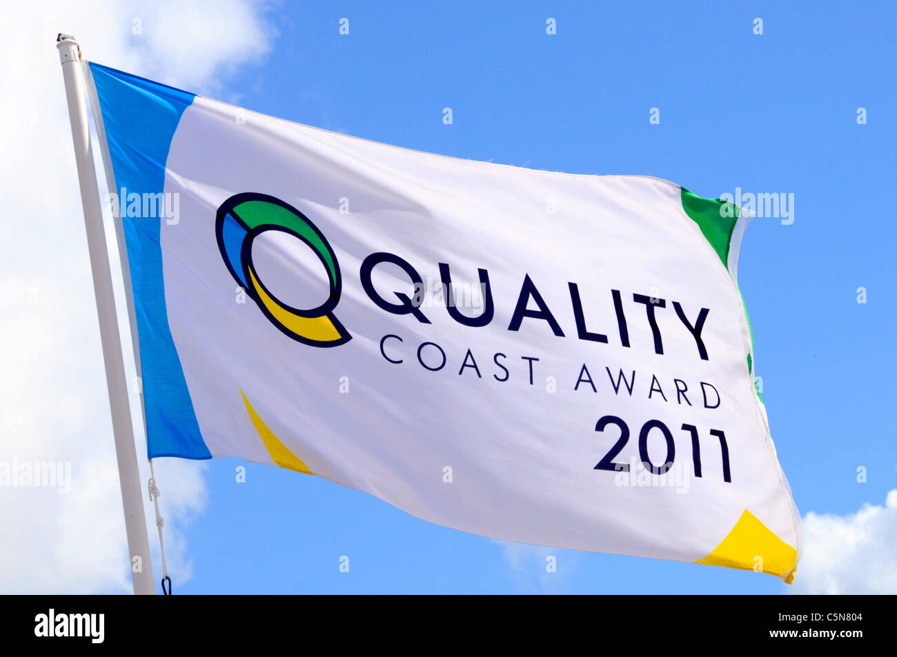 Qualität Küste Großbritannien ordentlich Award Flagge auf Leigh-on-Sea Strand Thames Estuary Essex England UK ein Bezirk in der Nähe von Southend on Sea Halten Stockfoto