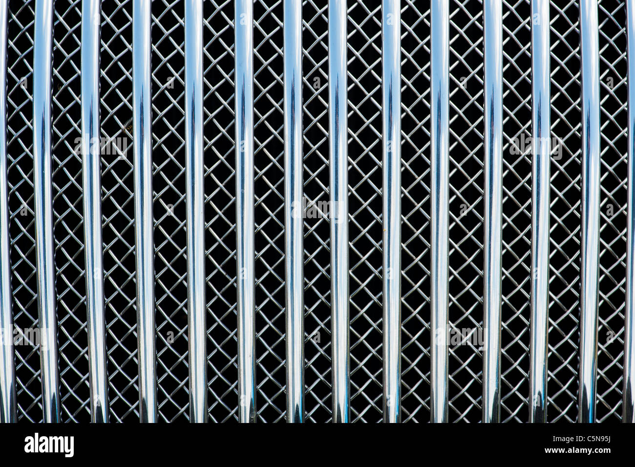 Kühler Kühlergrill Muster auf einen Morgan plus 8 Oldtimer Chrom Stockfoto