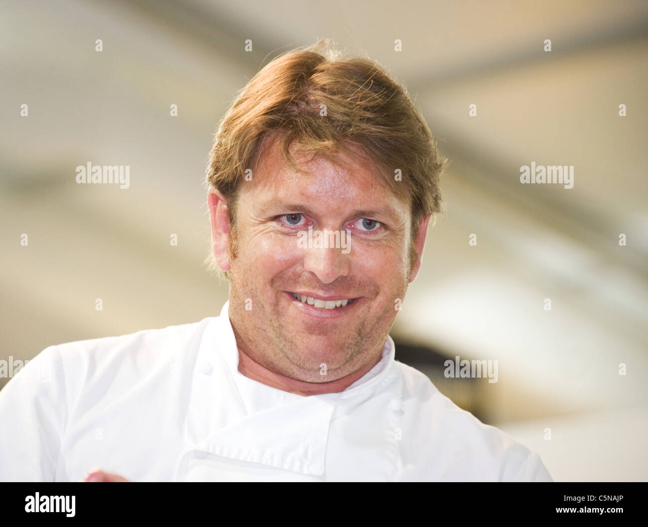 Starkoch James Martin bei öffentlichen Veranstaltung Stockfoto