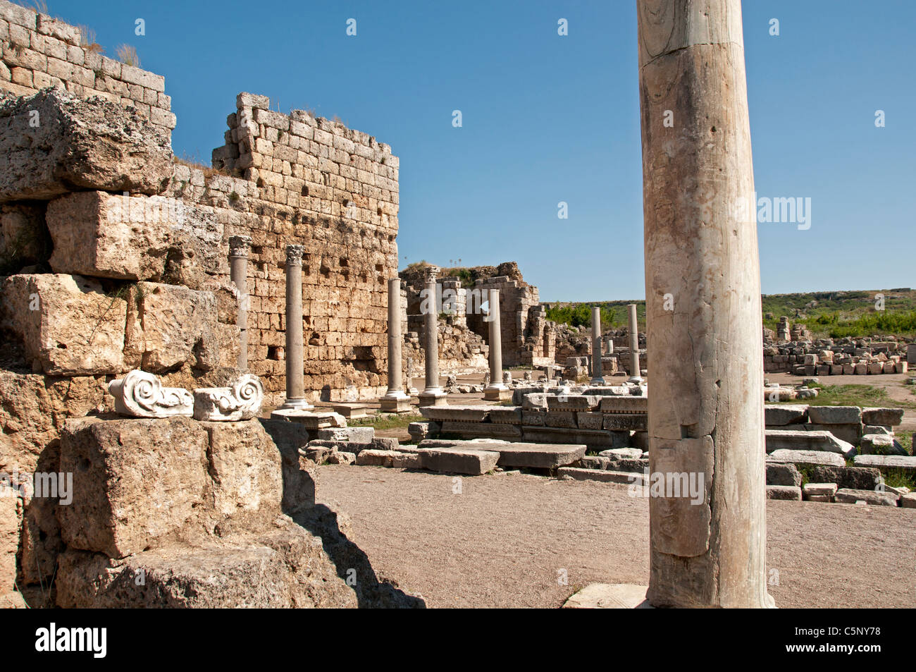 Perga, griechisch Perge, antike Stadt Pamphylien, Antalya, Türkei, 1209 v. Chr., Anbetung der Königin Artemis, Eine rein anatolische Naturgöttin, Stockfoto