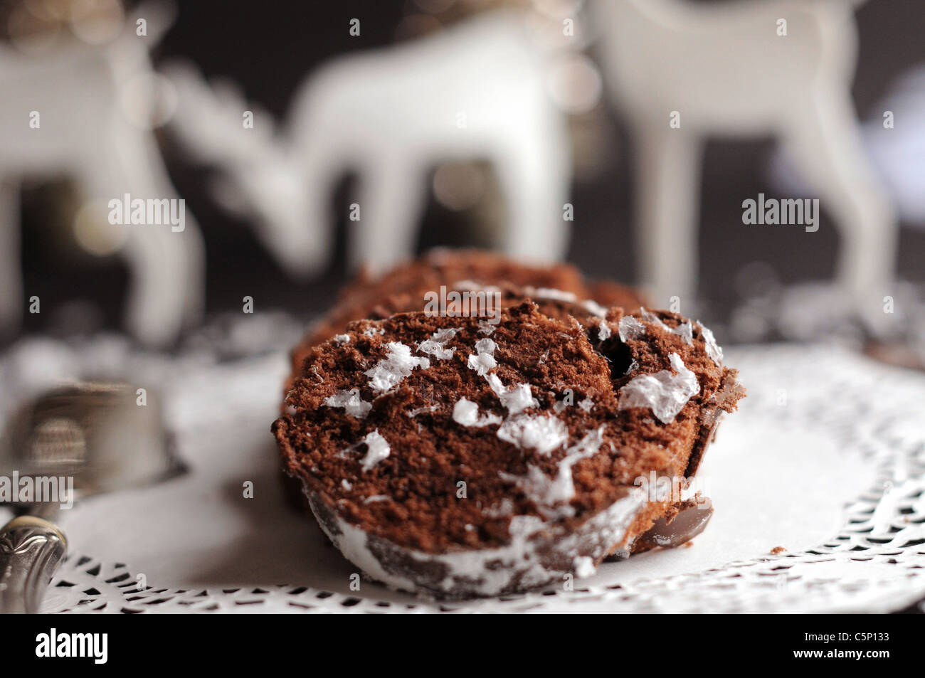 Schokoladen-Biskuitrolle Stockfoto