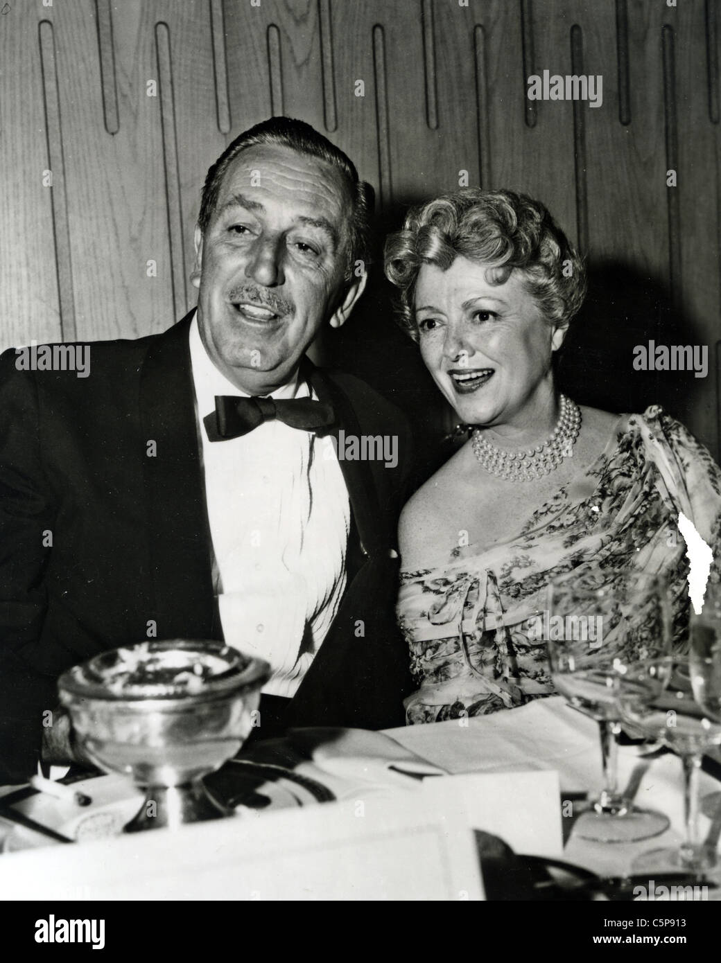 WALT DISNEY U.S. Filmproduzent mit seiner Frau Lillian über 1962 Stockfoto