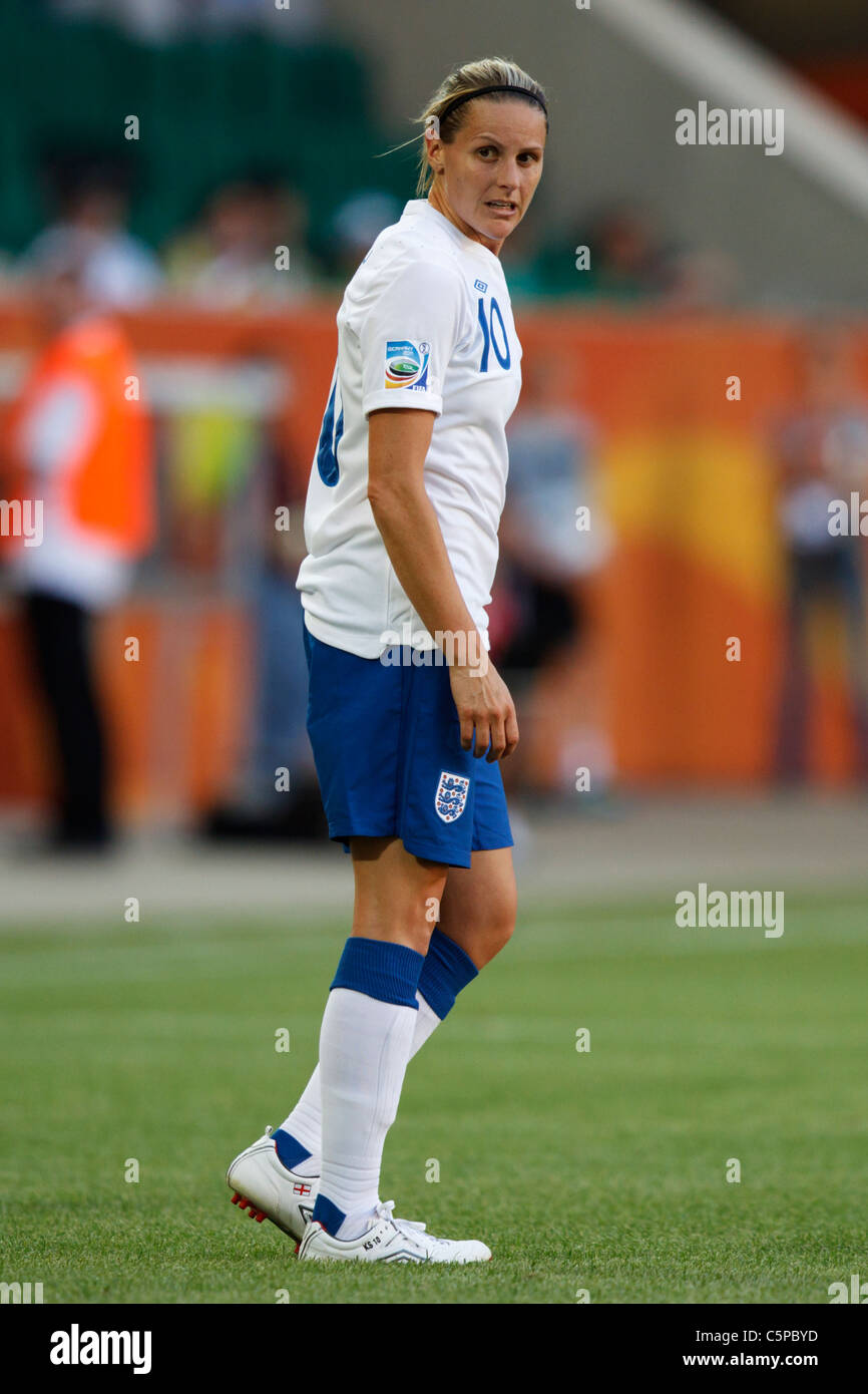 Kelly Smith aus England im Kampf gegen Mexiko am 27. Juni 2011 in der Arena im Allerpark in Wolfsburg. Nur redaktionelle Verwendung. Kommerzielle Nutzung verboten. Stockfoto