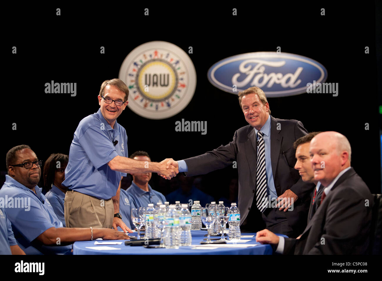 United Auto Workers und Ford Motor Company beginnen die Vertragsverhandlungen Stockfoto