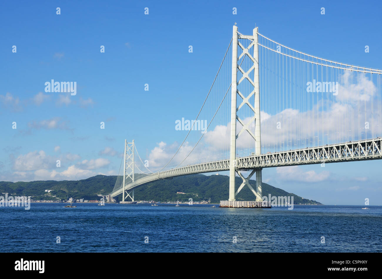 Akashi-Kaikyo-Brücke in Kobe, Japan. Stockfoto