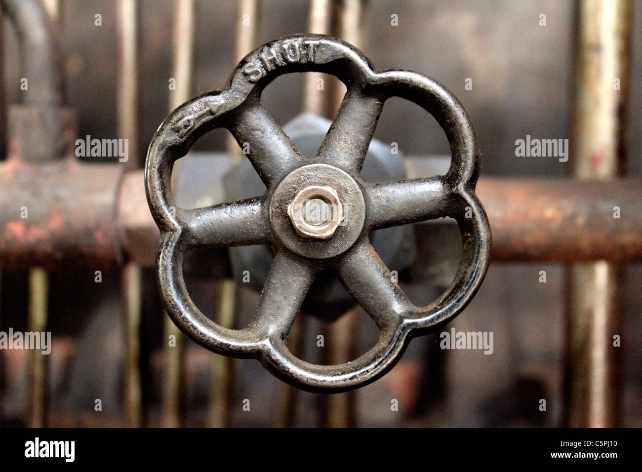 Eisenrad geschlossen im Kempton Steam Museum, Sunbury on Thames, Surrey England UK Stockfoto