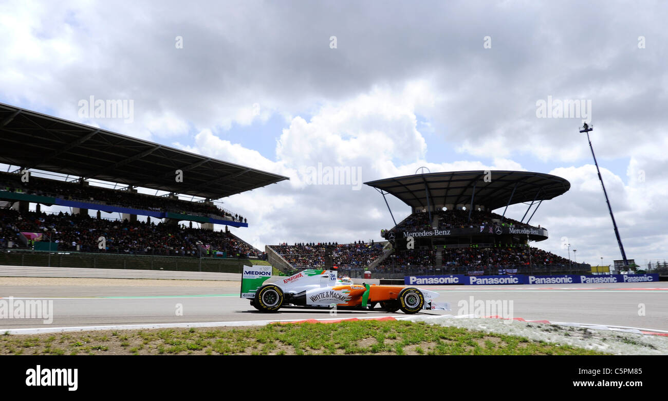 Adrian Sutil (GER), Force India vor der Tribüne am deutschen Formel 1 Grand Prix, Nürburgring, Deutschland Stockfoto
