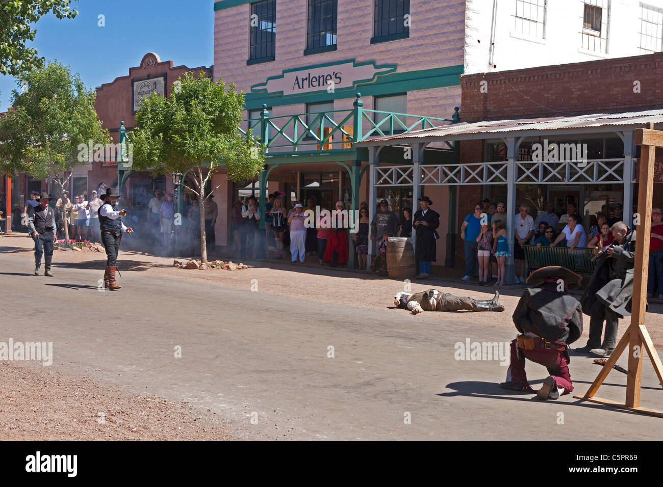 Schießerei Reenactment, Allen Street, Tombstone, Arizona, Vereinigte Staaten von Amerika Stockfoto