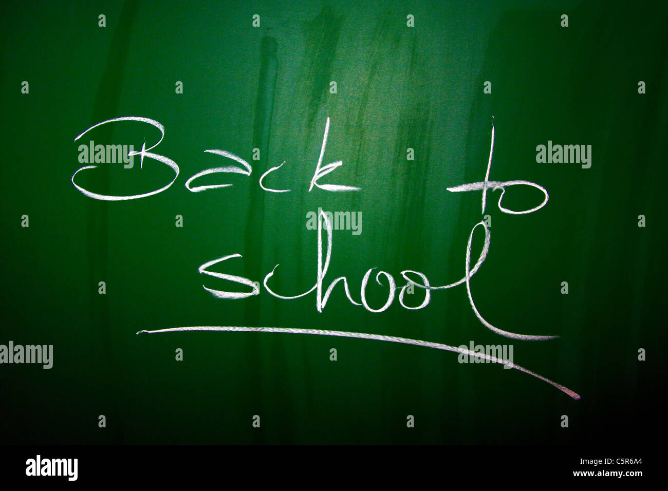 "Back to School" auf eine Tafel geschrieben Stockfoto