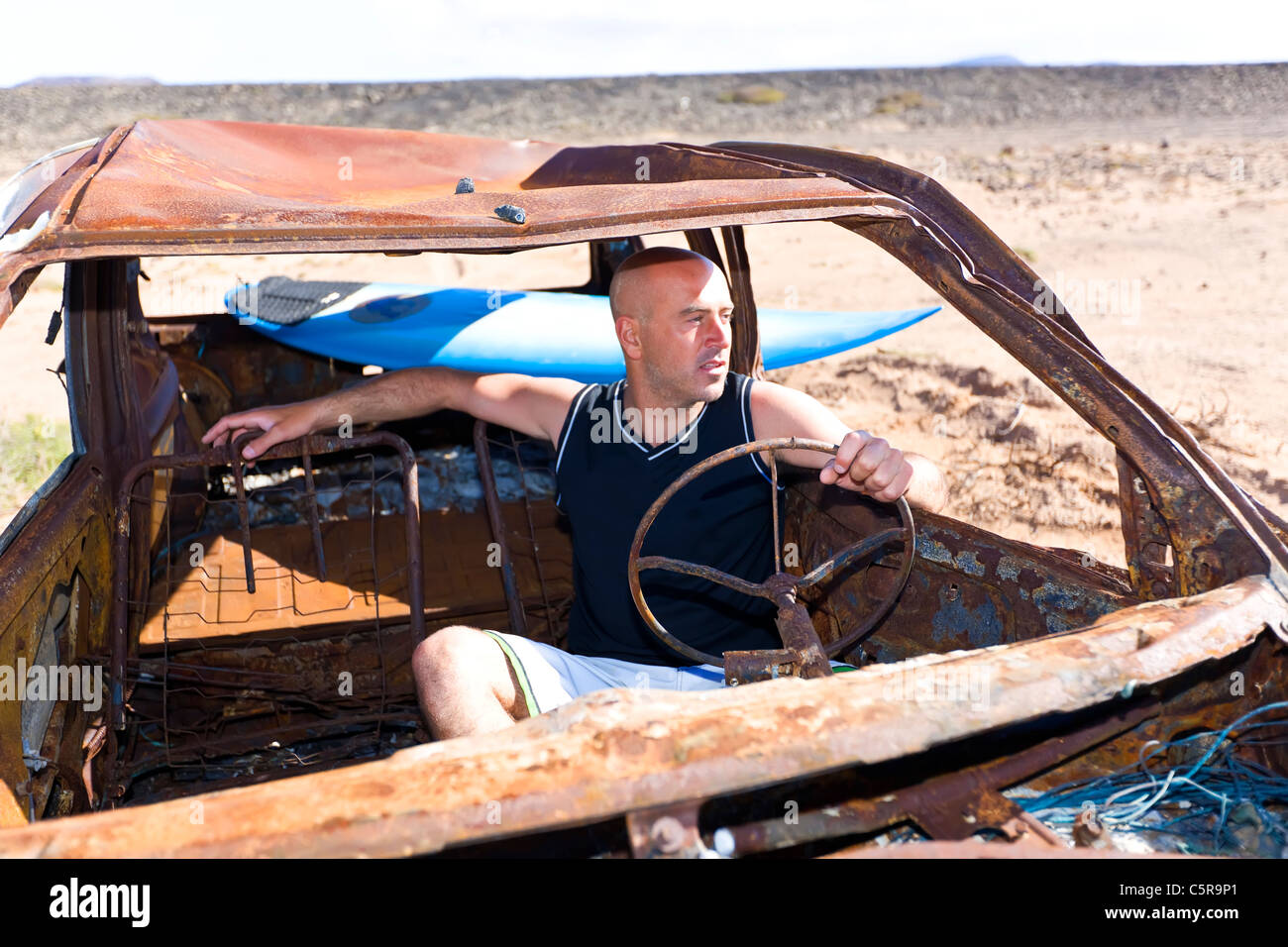 Surfer braucht einen neuen Satz Räder. Stockfoto