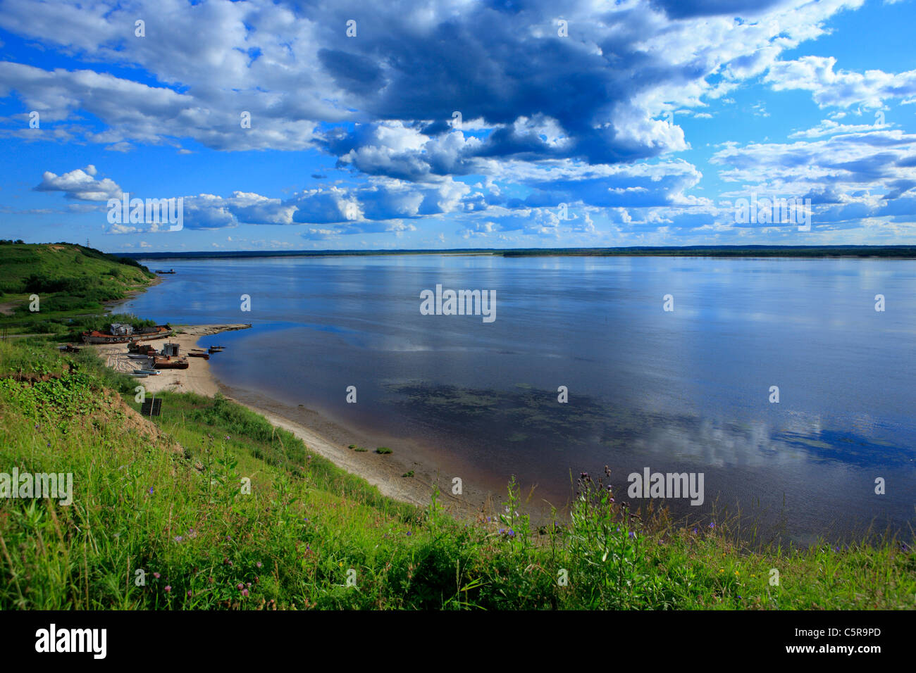 Nördliche Dwina Fluss, Lavla, Archangelsk (Archangelsk) Region, Russland Stockfoto