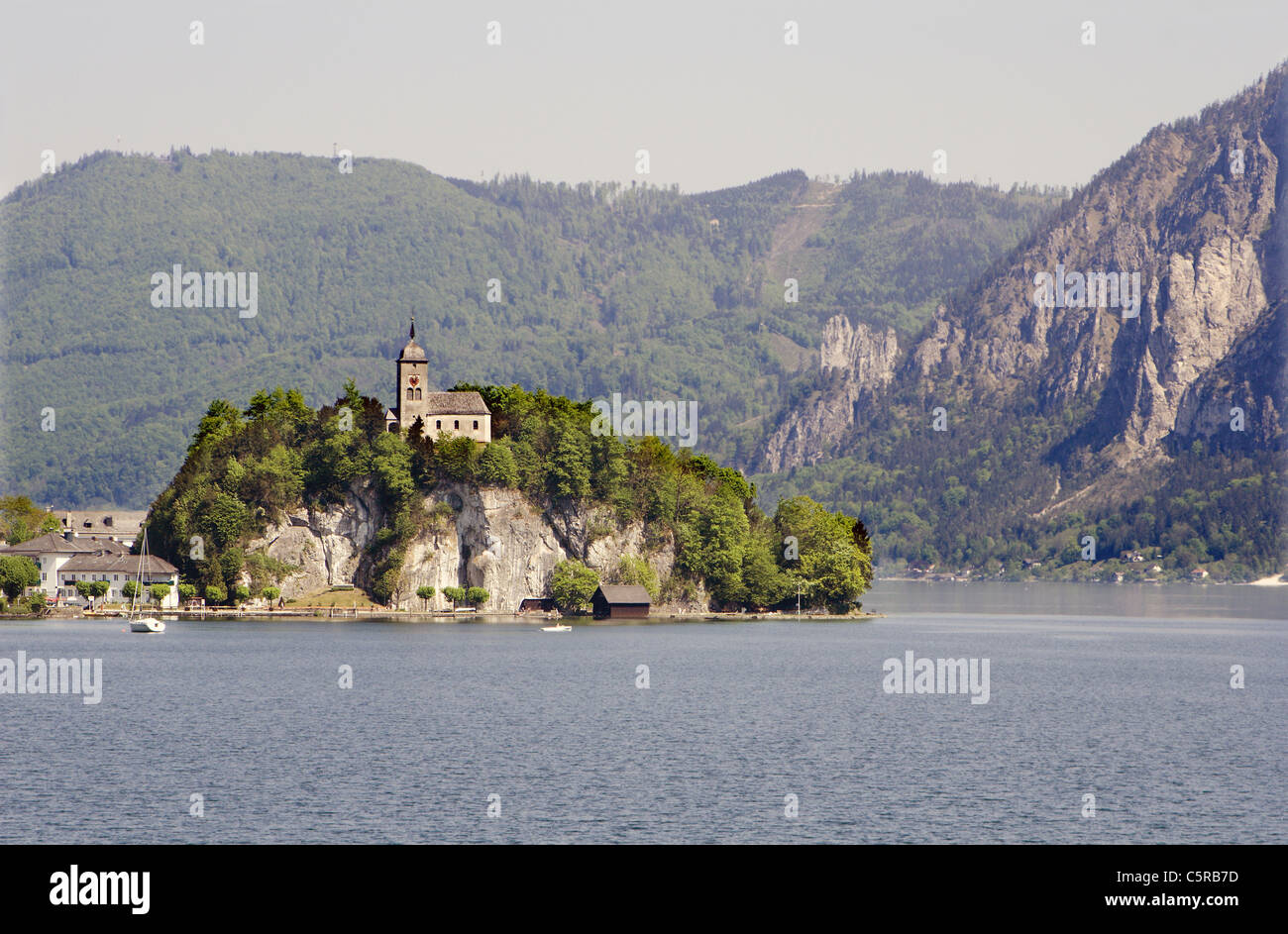 Österreich - Kapelle auf dem Traunsee-See Stockfoto