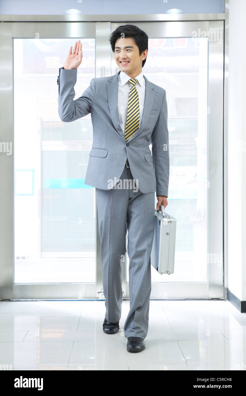 Ein Business-Mann in der Tür Stockfoto