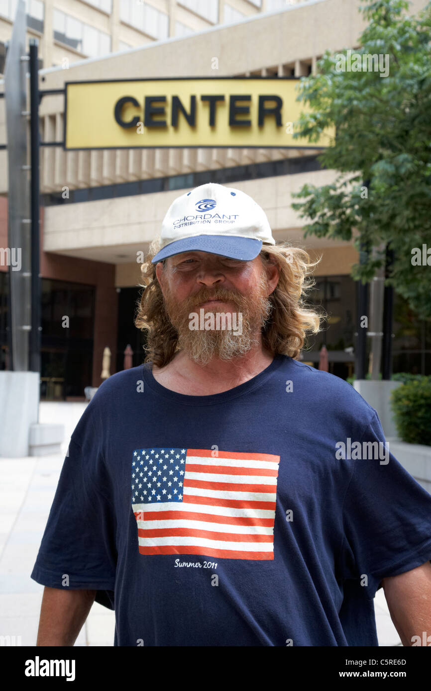 bärtiger Mann trägt uns flag T-shirt Nashville Tennessee USA Stockfoto