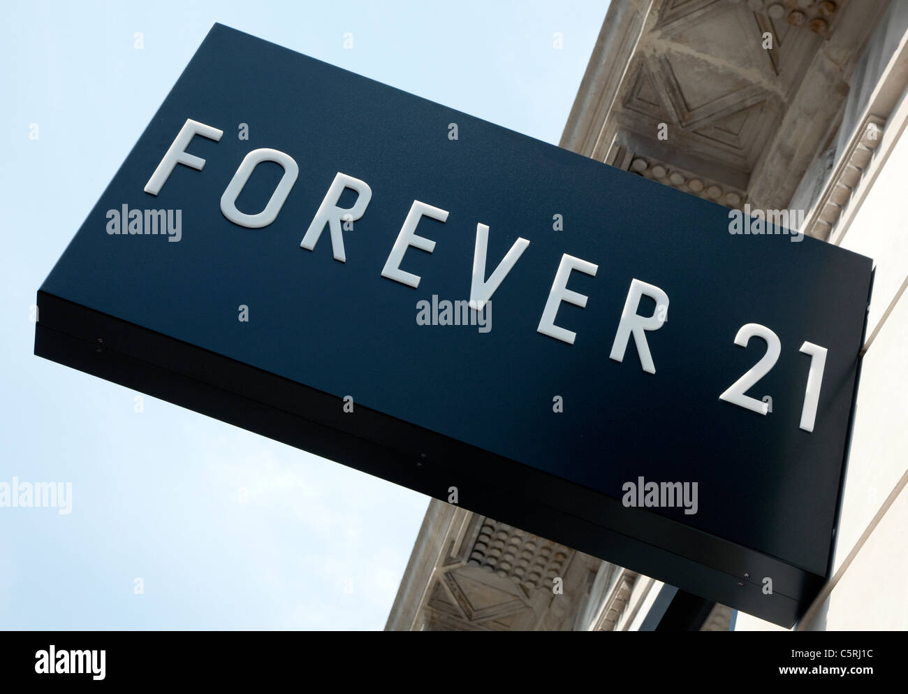 1. Londoner Filiale von Forever 21-Fashion-Store, Oxford Street Stockfoto