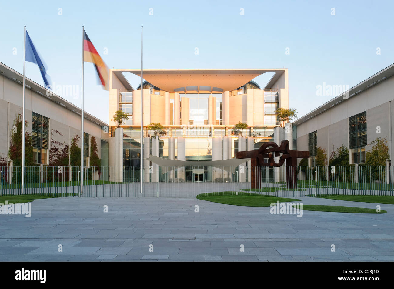 Bundeskanzleramt Bundeskanzleramt bei Sonnenaufgang, Berlin, Deutschland, Europa Stockfoto