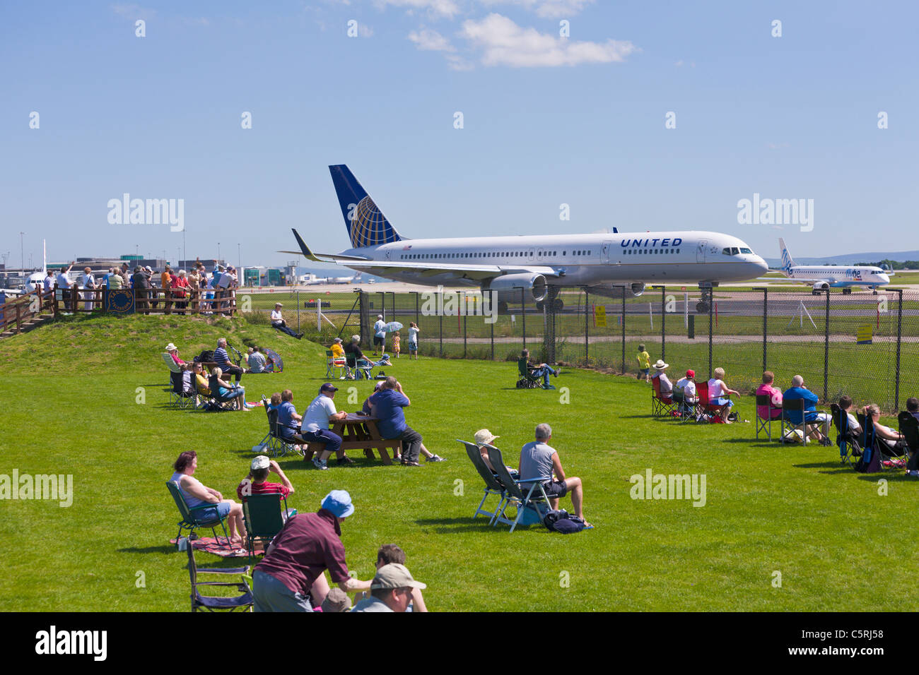 United Airlines Flugzeug, Aviation Viewing Park, Flughafen Manchester, England Stockfoto