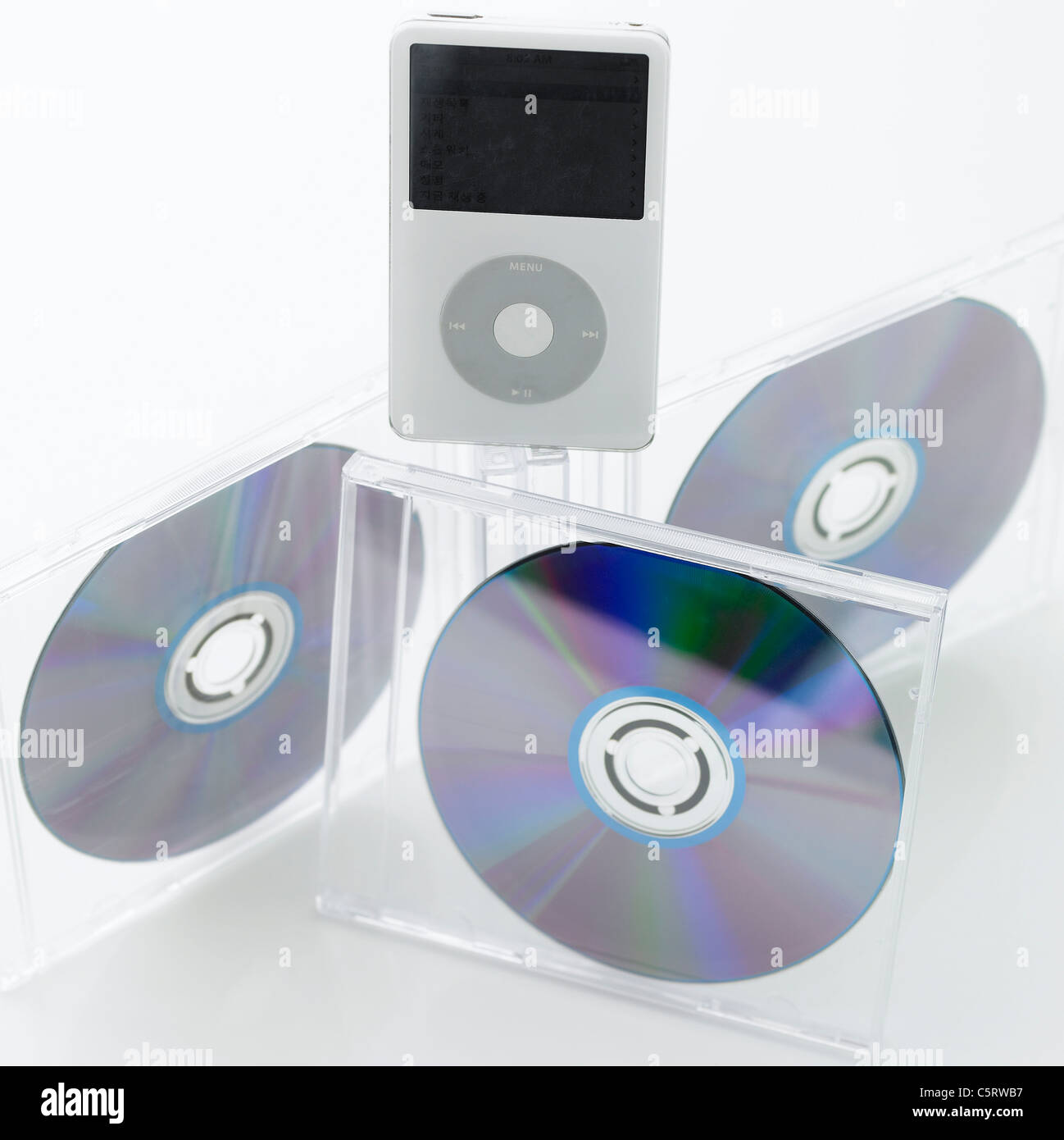 MP3-Player mit CDs Stockfoto