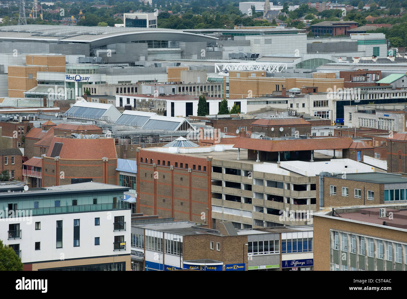 Southampton Stadtzentrum, England - Blick von der Dachterrasse Stockfoto