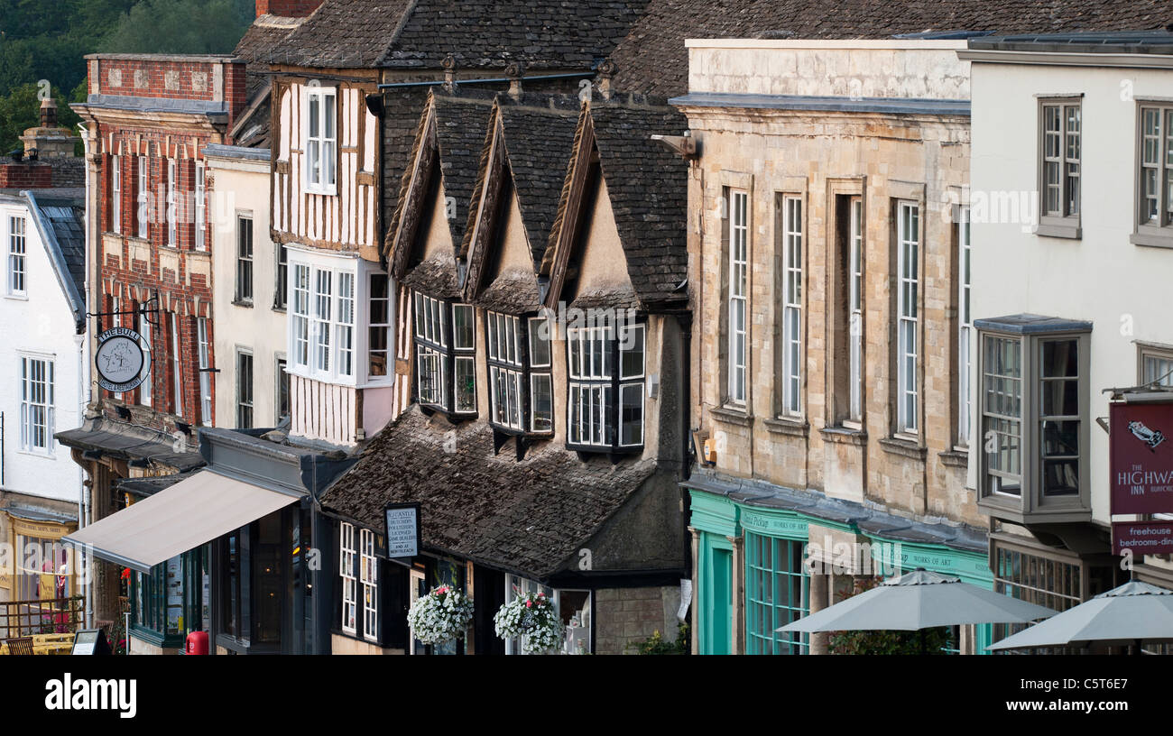 Burford High Street Gebäude. Burford, Cotswolds, Oxfordshire, England Stockfoto