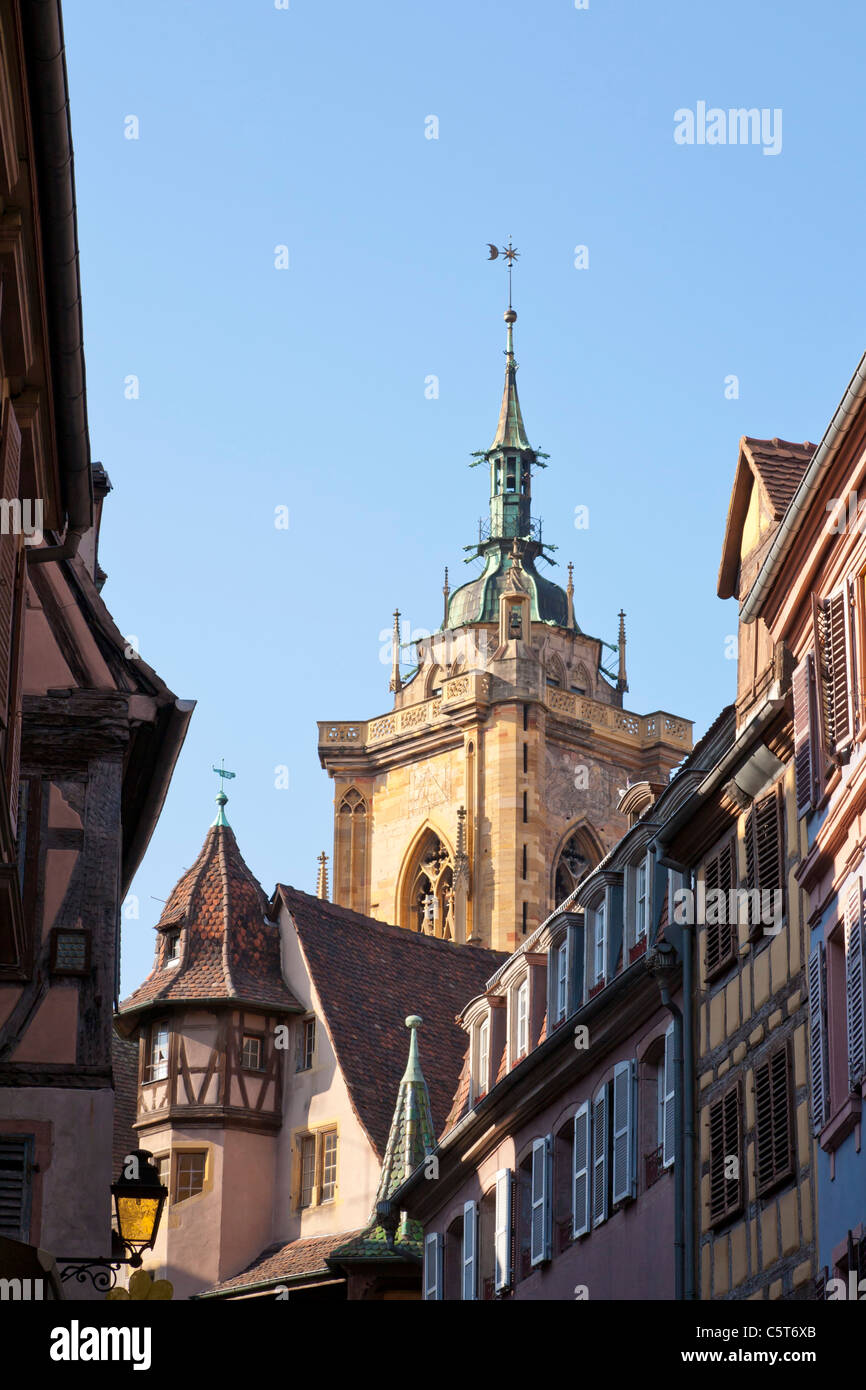 Frankreich, Elsass, Colmar, Blick auf Maison Pfister Building und Kathedrale Saint Martin Stockfoto