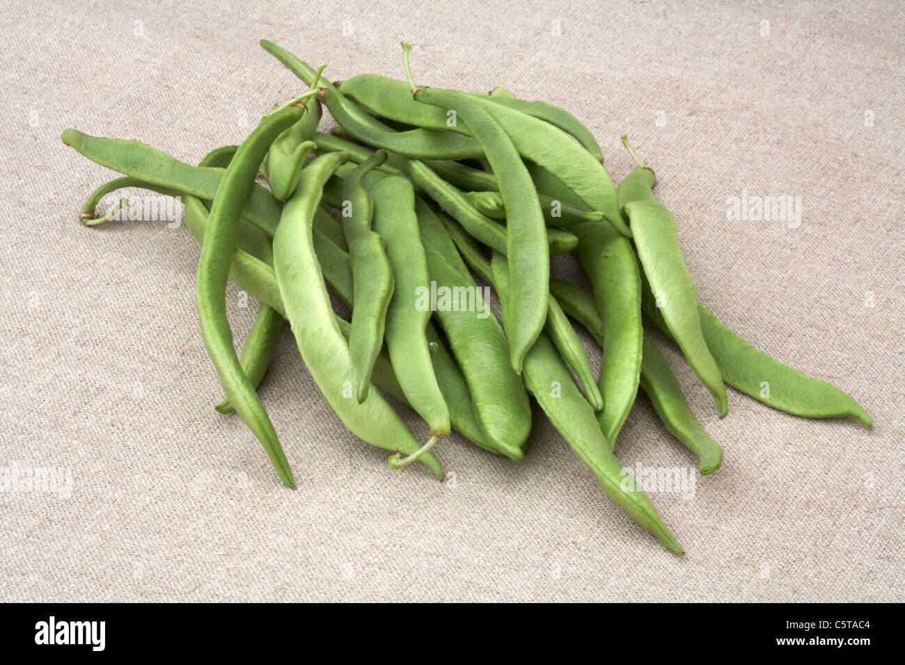 Stangenbohnen hessischen Tuch auflegen Stockfoto