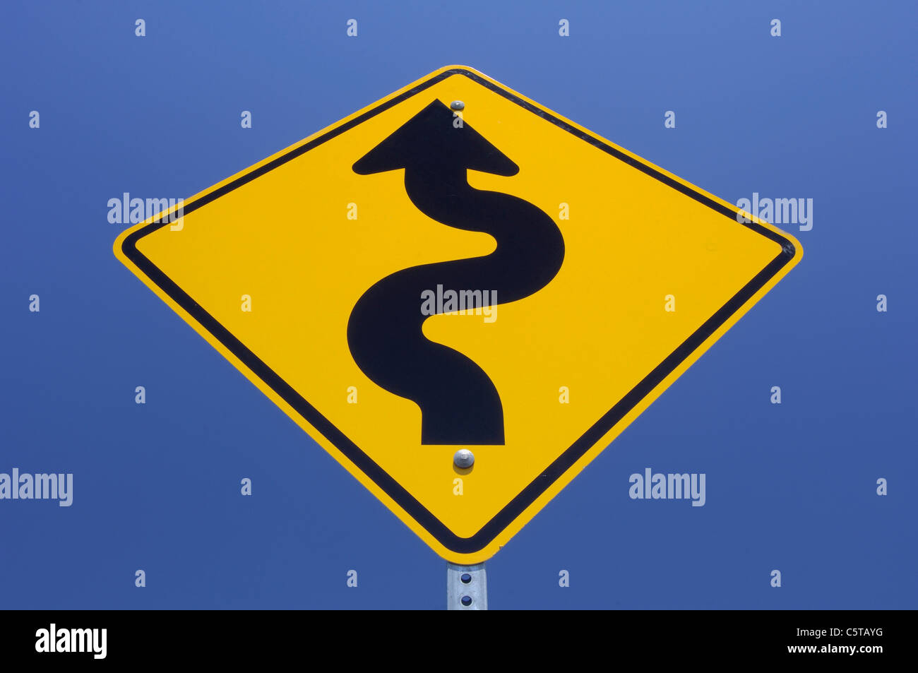 USA, Washington State, close-up der gewundenen Straße Zeichen Stockfoto