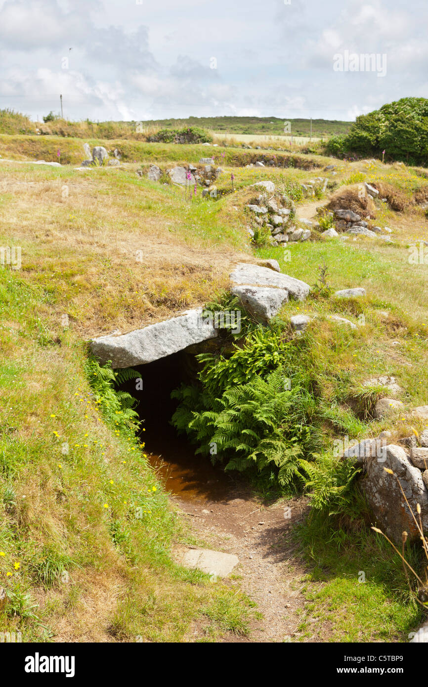 Tunneleingang bei Carn Euny Eisenzeit und Romano-britischer Dorf Cornwall UK Stockfoto