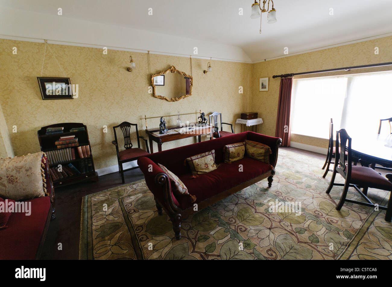Alten altmodischen Salon in einem viktorianischen Haus im Ulster Folk Park Museum Stockfoto