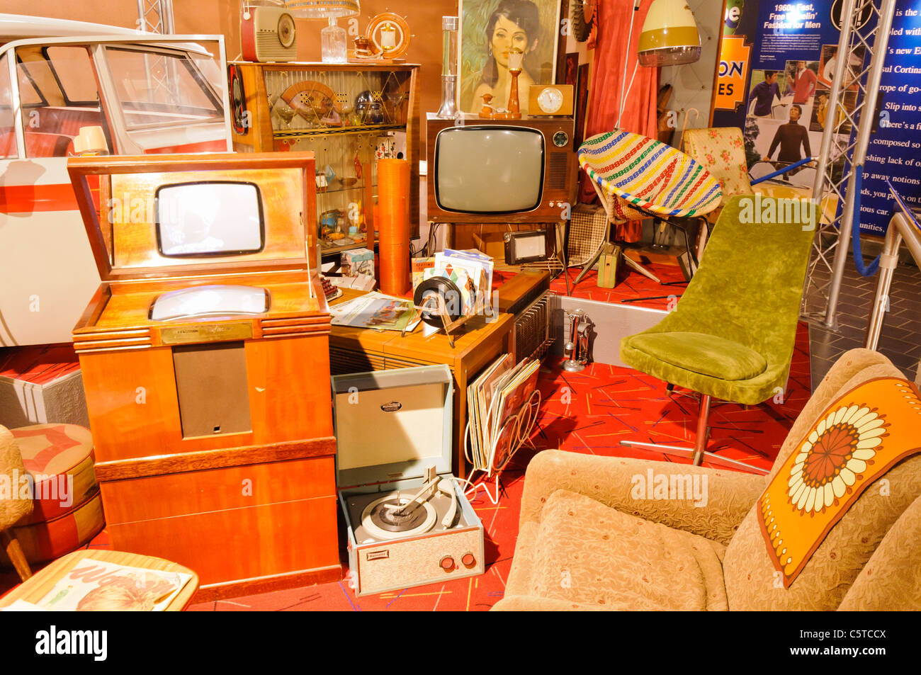 Sammlung von Haushaltsgegenstände aus den 1960er und 1970er Jahre Stockfoto
