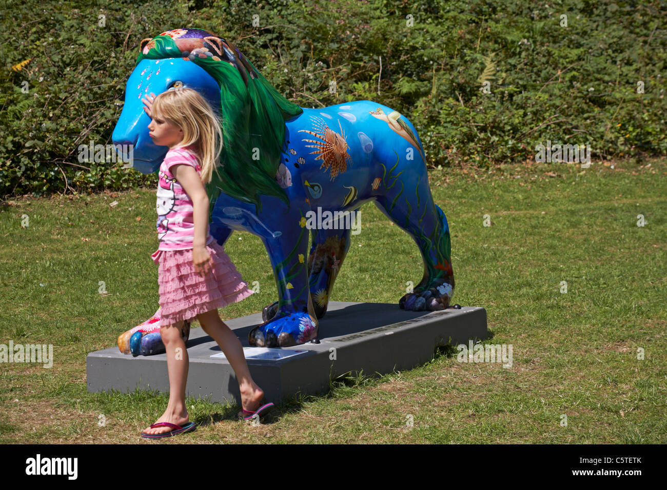 eines der 50 Löwen auf dem Display für stolz in Bournemouth Lion Display zeigt einen Meter hohen Löwen Skulpturen im öffentlichen Raum Stockfoto