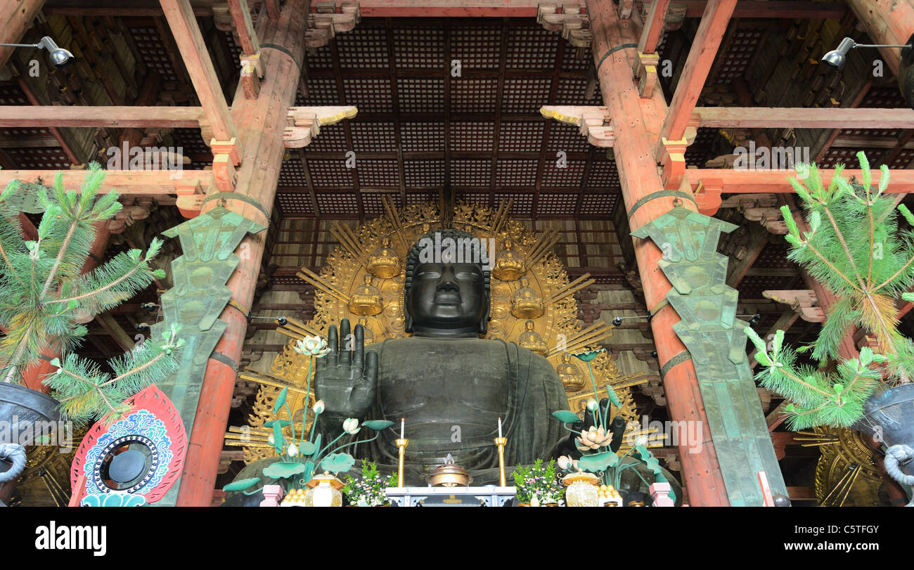 Der große Buddha-Statue im Todaiji, ein Weltkulturerbe in Nara, Japan. Stockfoto