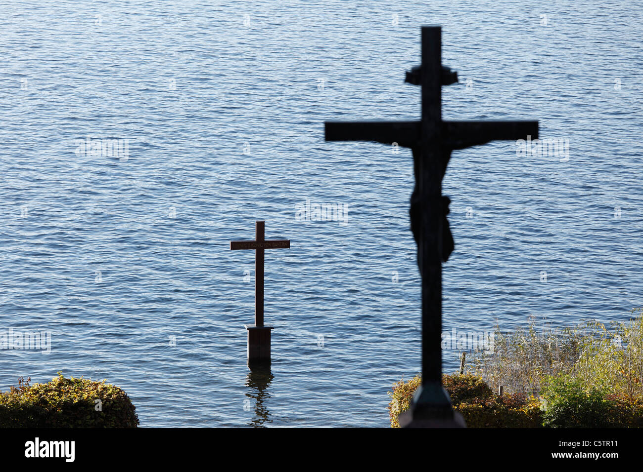 Deutschland, Oberbayern, Starnberger See, Kreuz für König Ludwig II. Stockfoto