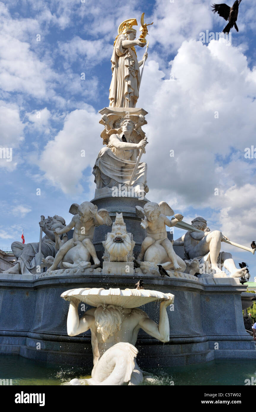 Pallas Athene-Brunnen vor dem Haus des Parlaments am Ring Road, Wien, Austria, Europe, Juni 2011 Stockfoto