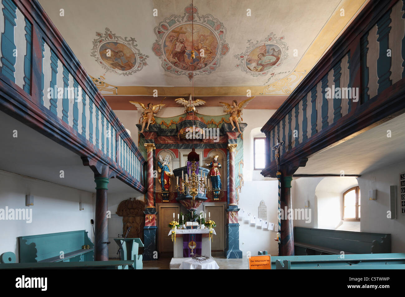 Deutschland, Bayern, Franken, Oberfranken, Fränkische Schweiz, Blick auf Altar in der St. Bartholomaeus Kirche Stockfoto