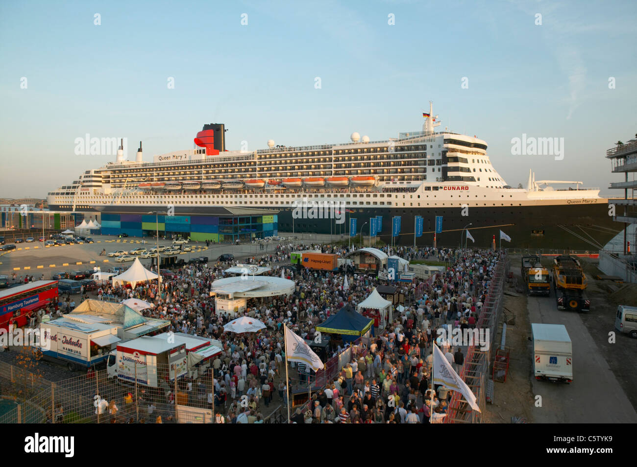 Deutschland, Hamburg, Cruiser Schiff Queen Mary 2 Stockfoto