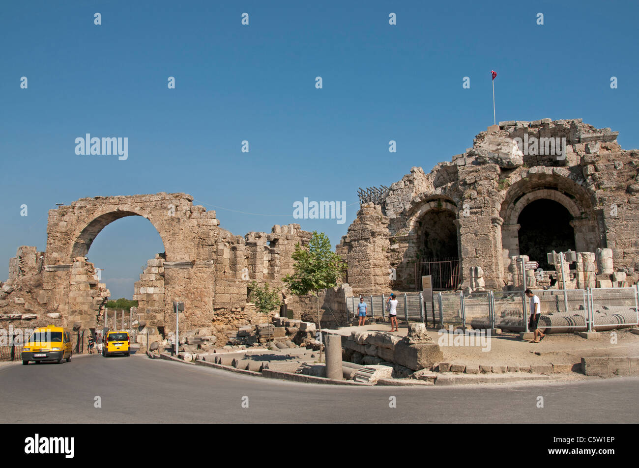 Side Türkei Ruinen römischer Bogen Archäologie Stadt Stockfoto