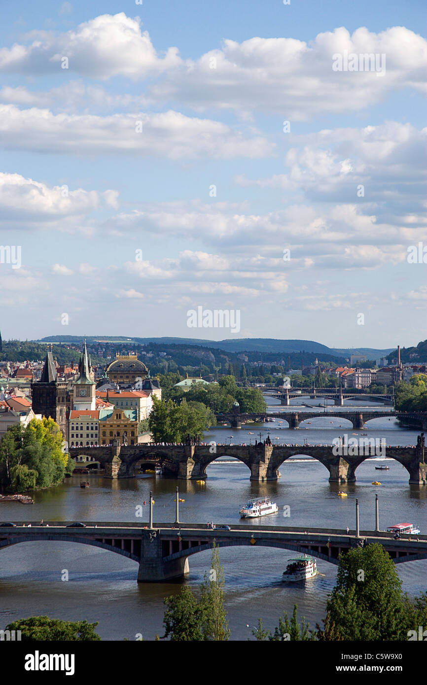Tschechien, Prag, Vitava Fluss und Brücken Stockfoto