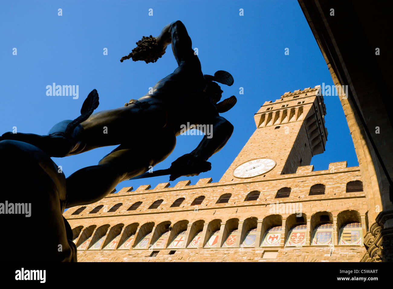 Italien, Toskana, Florenz, Statue des Perseus, niedrigen Winkel Ansicht Stockfoto
