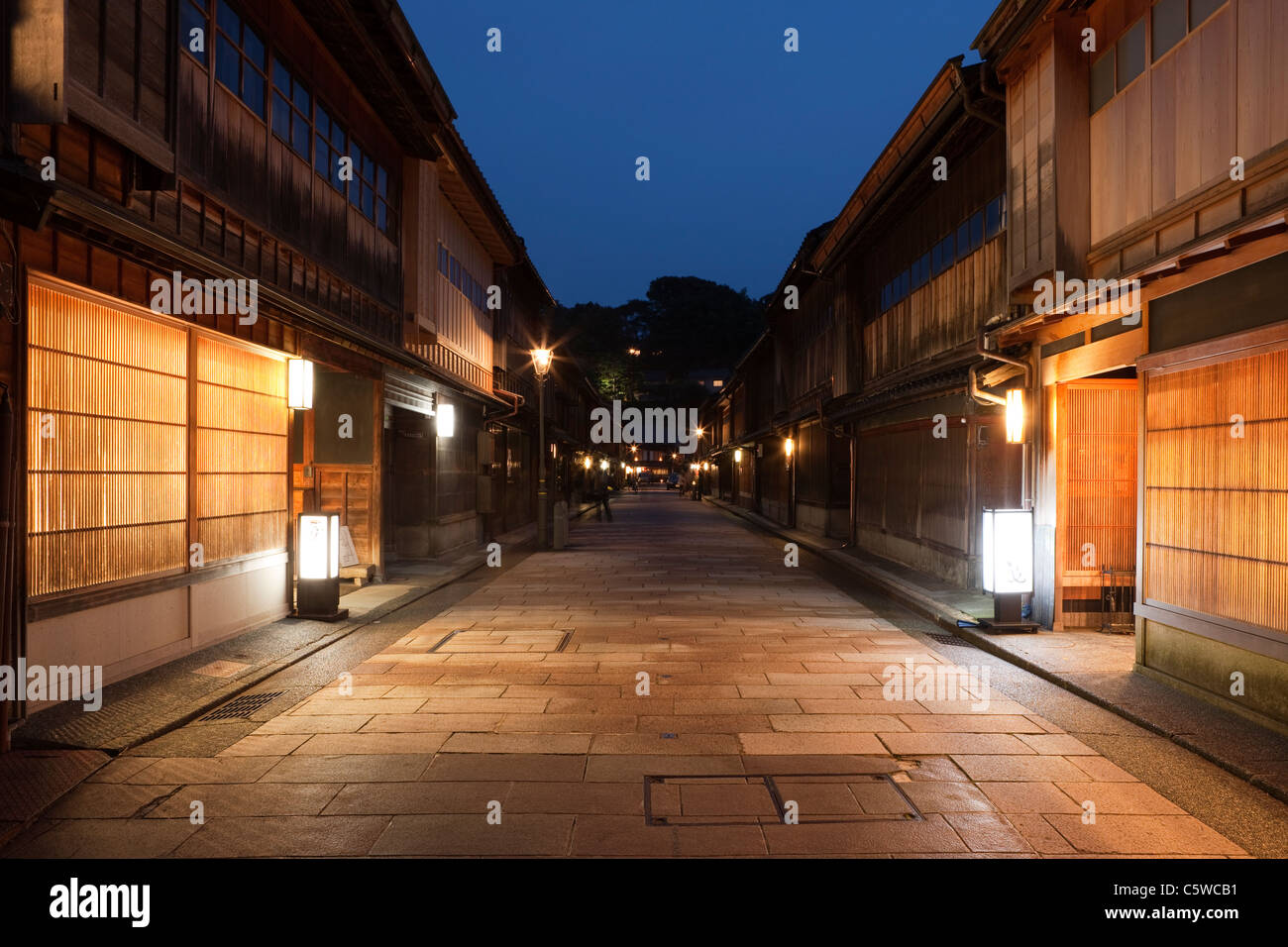 Nachtansicht von Higashi Chaya District, Kanazawa, Ishikawa, Japan Stockfoto
