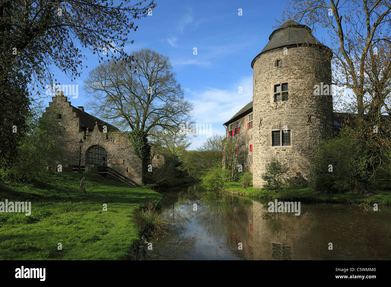 Wasserburg Haus Zum Haus In Ratingen Bergisches Land Nordrhein